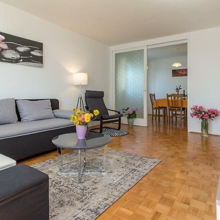 Apartment Maestral Пула Екстериор снимка