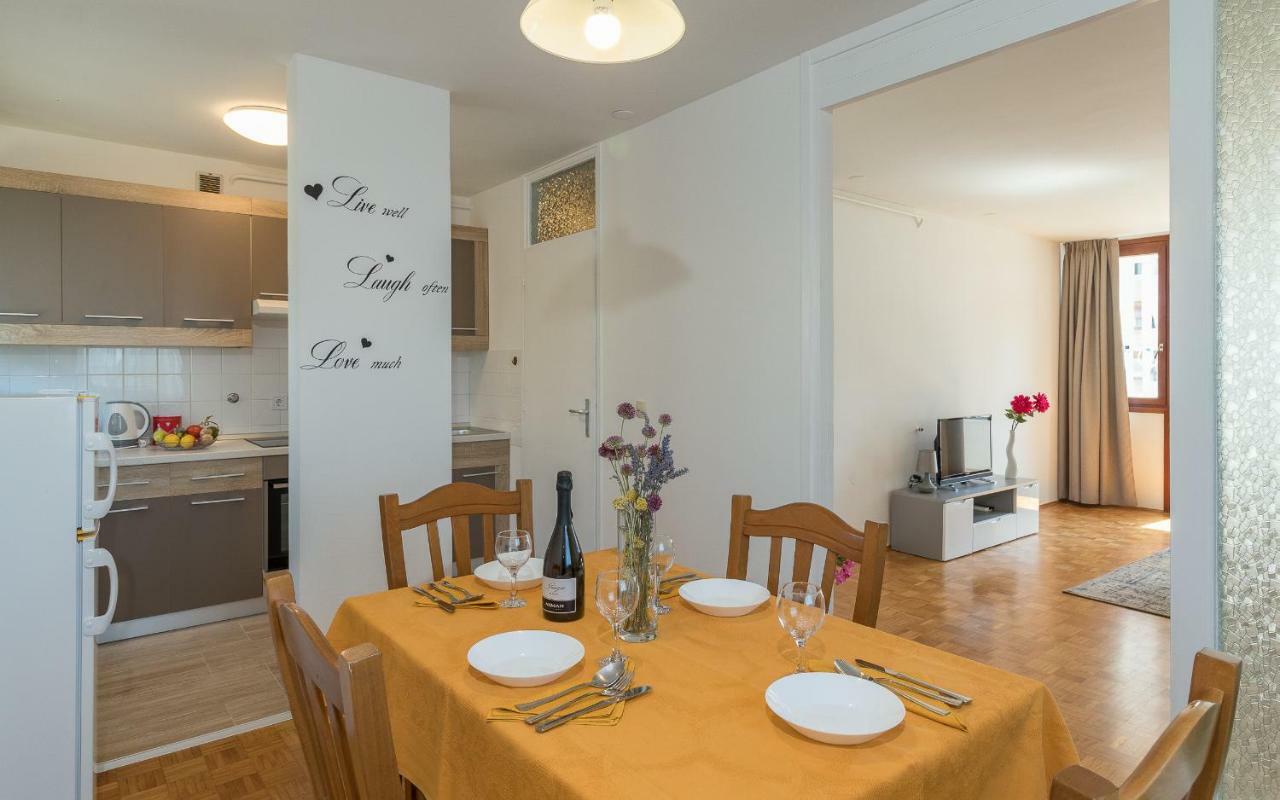 Apartment Maestral Пула Екстериор снимка