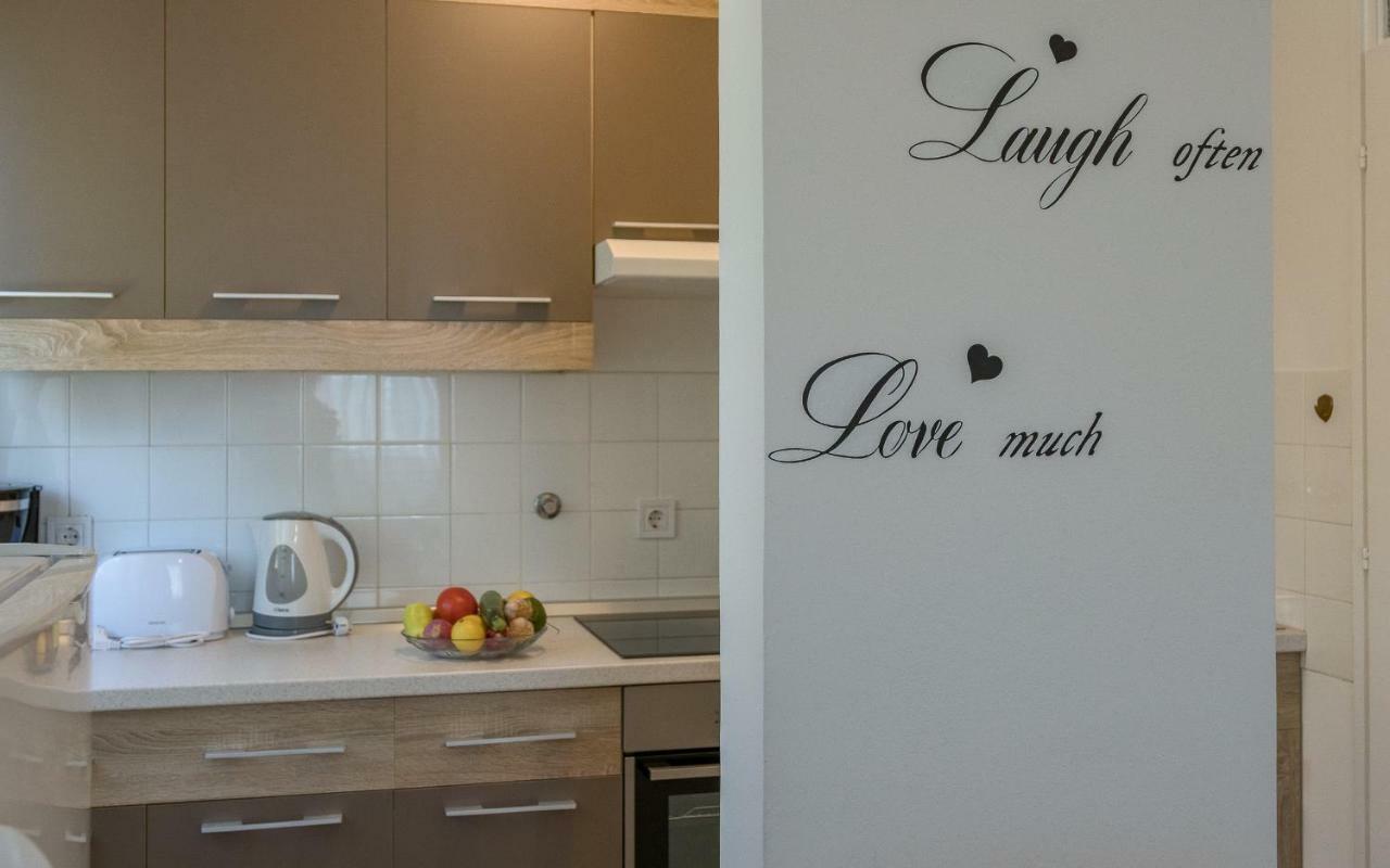 Apartment Maestral Пула Екстериор снимка