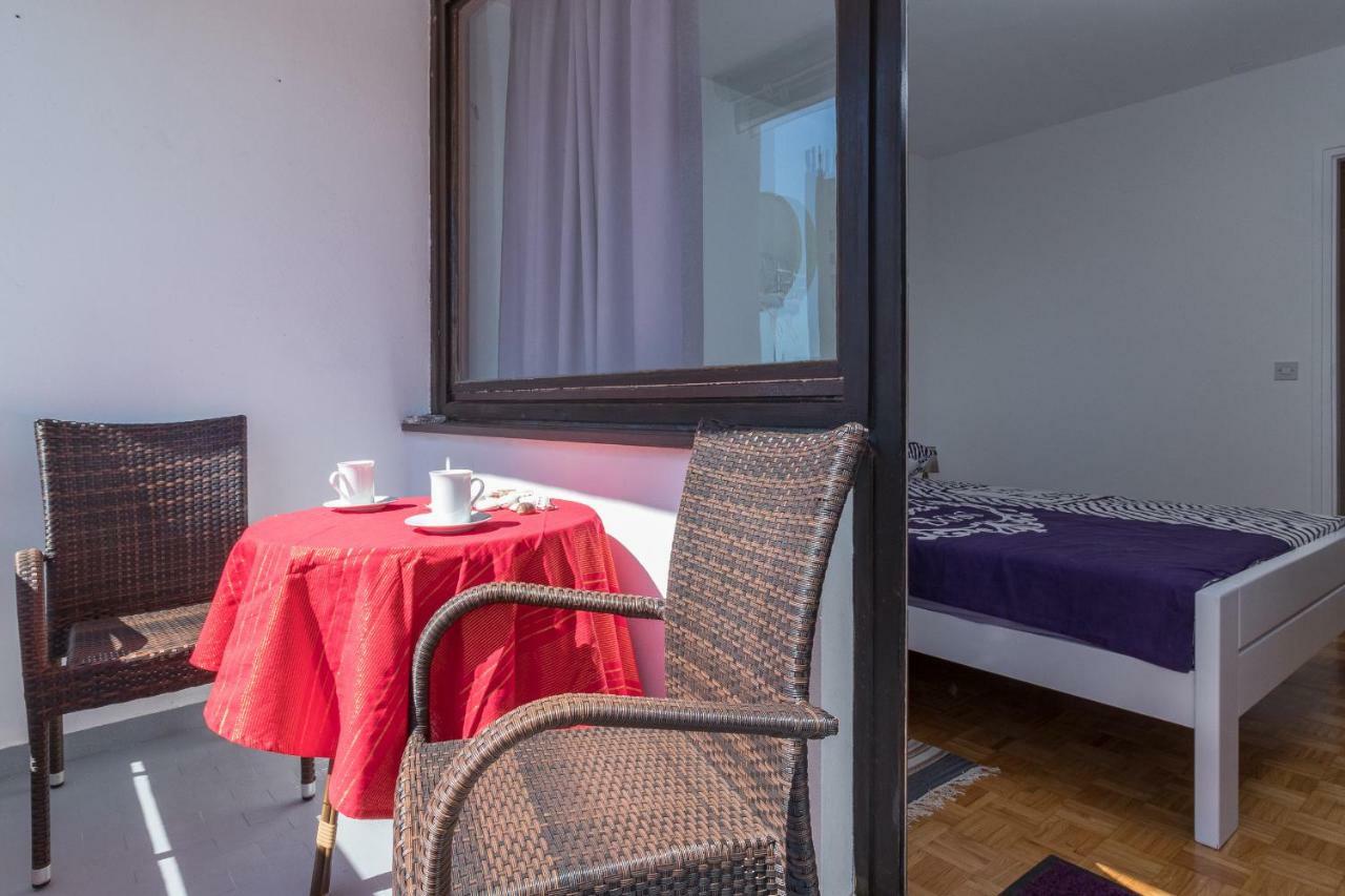 Apartment Maestral Пула Екстериор снимка